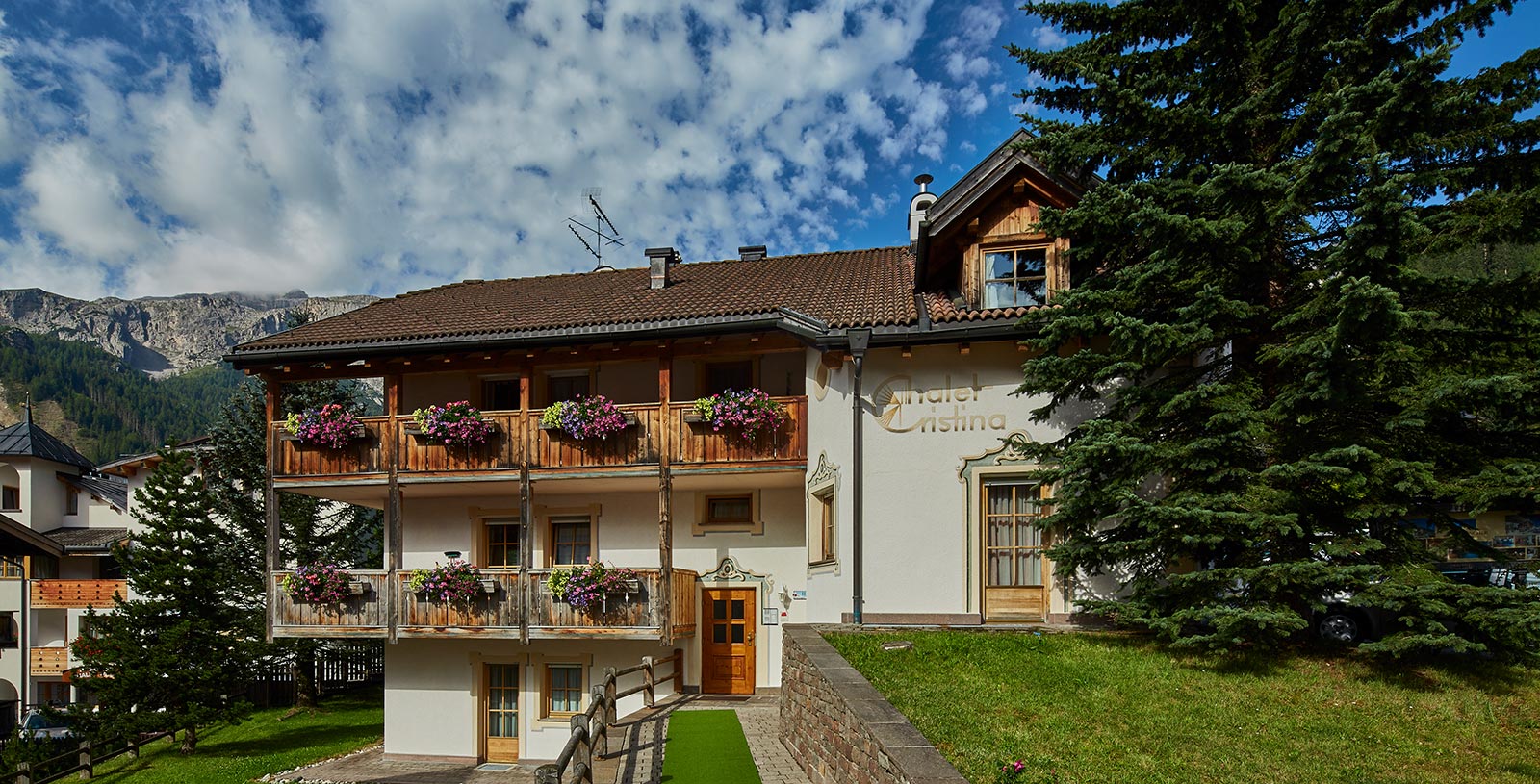 The building of the Chalet Cristina in Corvara in classic South Tyrolean style